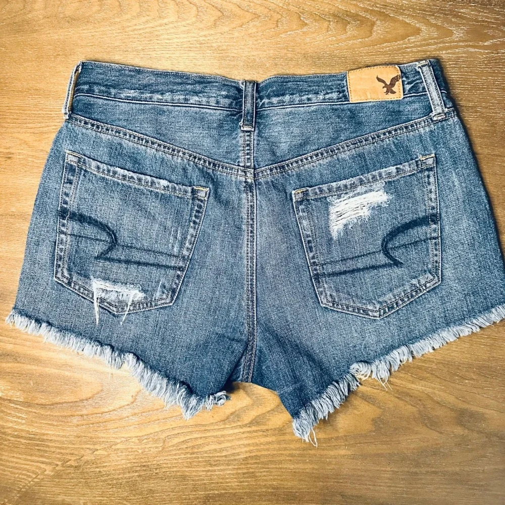 American Eagle Vintage Button Fly Denim High Rise Festival Shorts Womens Size 4‎